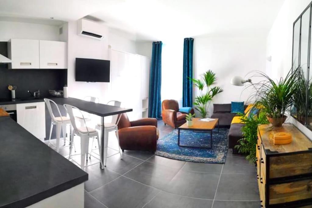 Beautifully Bright Apartment In Old Town Saint-Tropez Eksteriør bilde