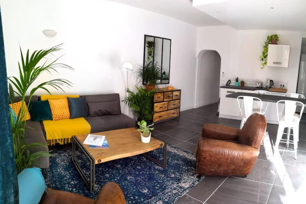Beautifully Bright Apartment In Old Town Saint-Tropez Eksteriør bilde