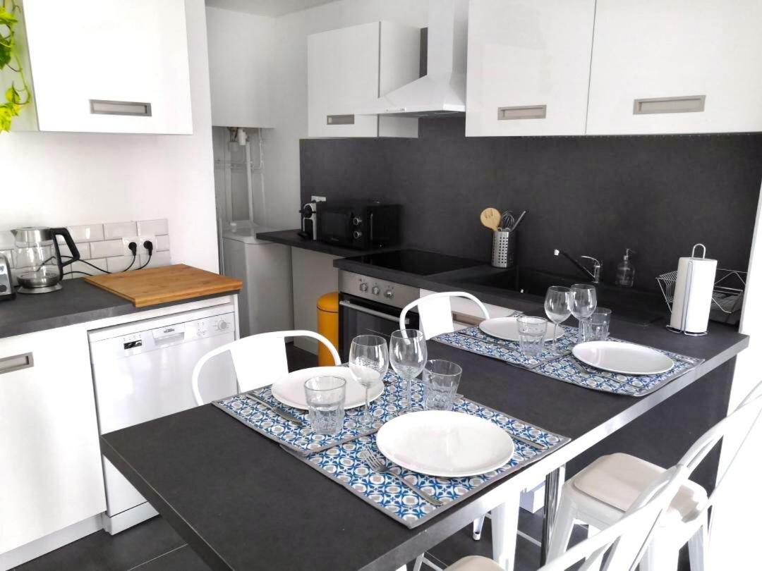 Beautifully Bright Apartment In Old Town Saint-Tropez Eksteriør bilde