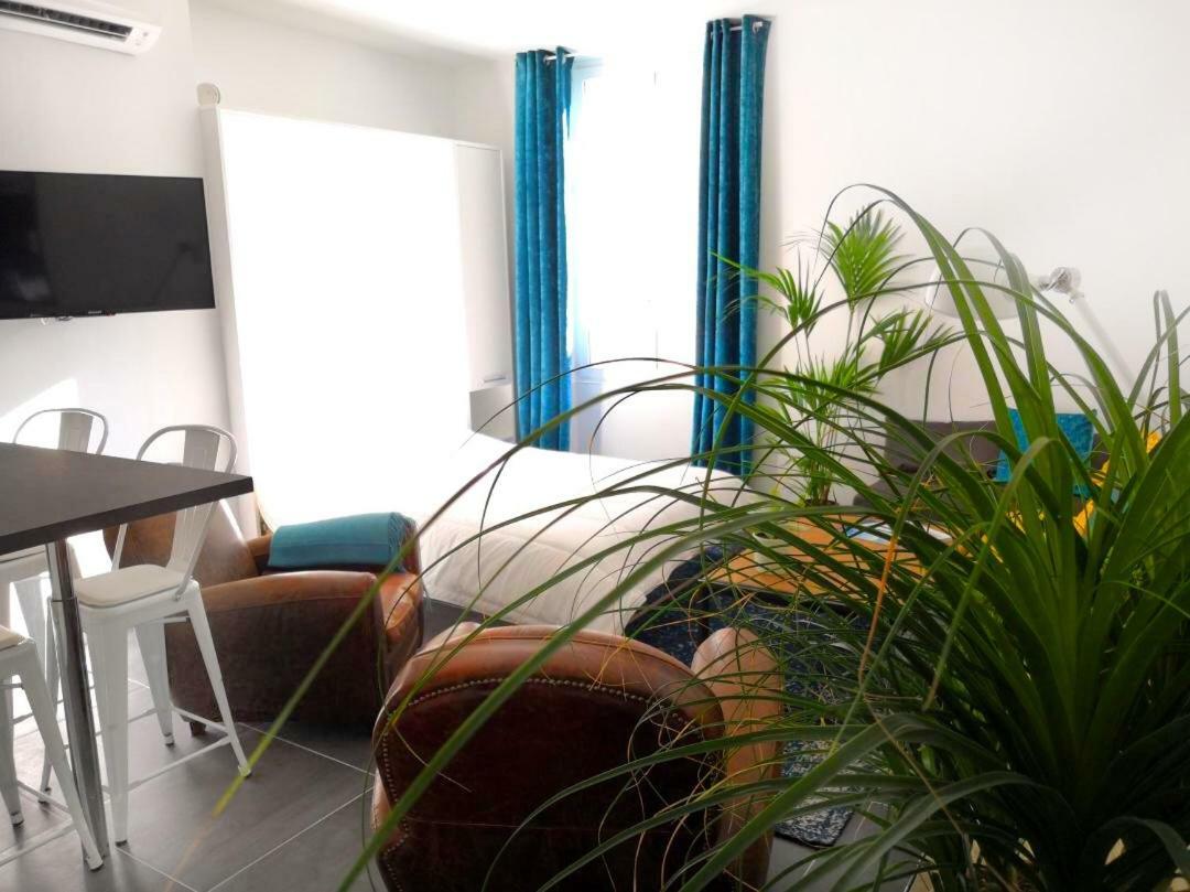 Beautifully Bright Apartment In Old Town Saint-Tropez Eksteriør bilde