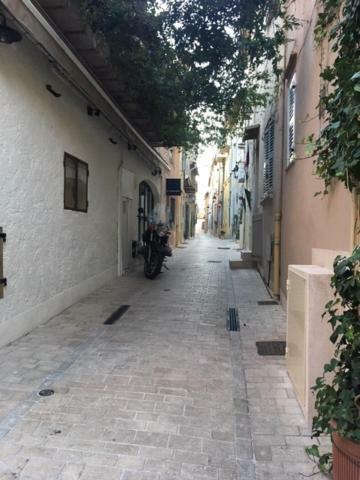 Beautifully Bright Apartment In Old Town Saint-Tropez Eksteriør bilde